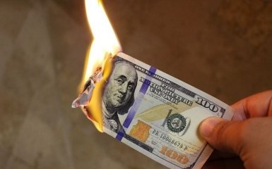 В России решили полностью отказаться от доллара