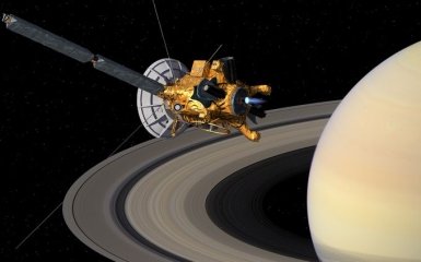 Cassini завершив свою місію на Сатурні: з'явилися останні фото