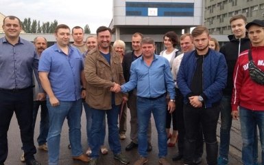 «Розумна сила» підписала з українцями на непідконтрольних територіях «Народну декларацію про мир»