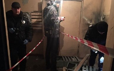 У київському під'їзді стався вибух, була спроба вбивства: опубліковані фото