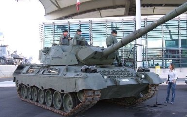 Leopard будуть: у Бундестазі обіцяють переконати Шольца надати танки Україні