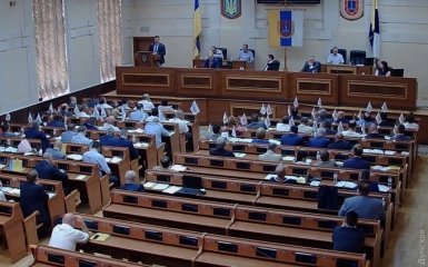 Депутати звільнили Ройтбурда з посади директора Одеського художнього музею