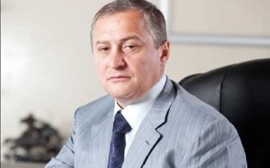 Нардеп Бобов согласился внести в бюджет $1 млн неуплаченных ранее налогов - Луценко