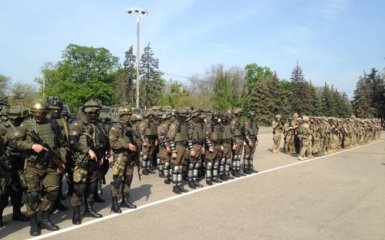 На Куликове поле в Одесі вивели десятки військових: опубліковані фото