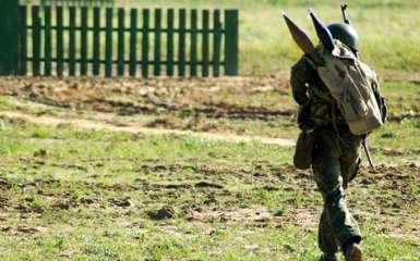 У зоні АТО солдат розстріляв колег: соцмережі повідомляють про його затримання