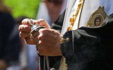 В Украину не пустили фаната "Новороссии" в рясе