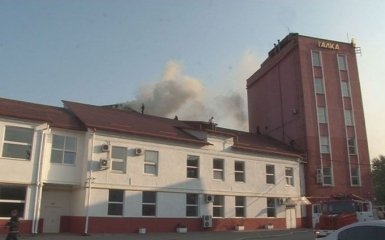 Известная фабрика вспыхнула во Львове: появились фото и видео