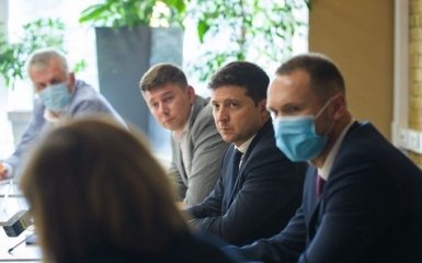 Зеленский озвучил новое предложение относительно страхования учителей