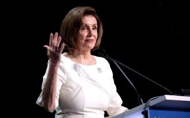 Ми просто переможемо, крихітко — Ненсі Пелосі звернулася до українців та американців