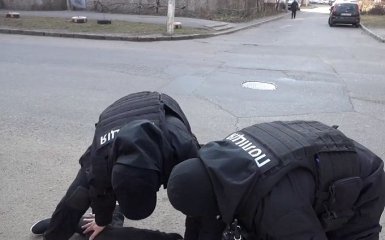 Небезпечна банда знешкоджена в Одесі: з'явилося відео затримання