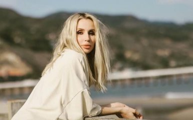 Лобода показала обручальное кольцо и "часть" жениха - фото