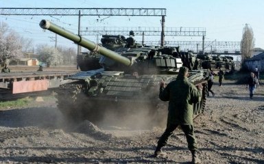 В Кремле пояснили, зачем Путин стягивает войска к границам Украины