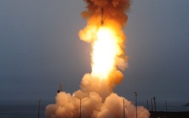 Появилось видео испытаний баллистической ракеты в США