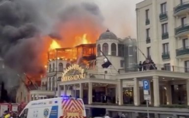 У центрі Тбілісі спалахнув готель — ЗМІ