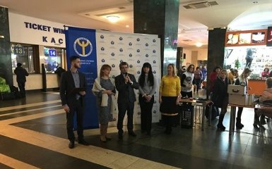 Служба зайнятості відкрила найбільшу в Україні ярмарку вакансій прямо в столичному вокзалі