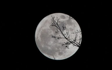 Вчені вперше в історії дізналися про "залізне серце" Місяця — фото