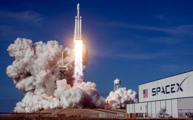 SpaceX вивела на орбіту чергову партію супутників Starlink — відео запуску ракети