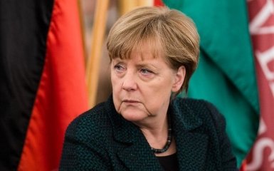 Меркель дорікнули за слабку допомогу Україні у війні з Росією