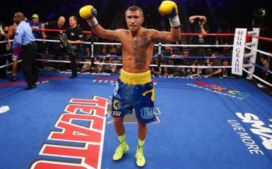 Порошенко поздравил Ломаченко с великой победой