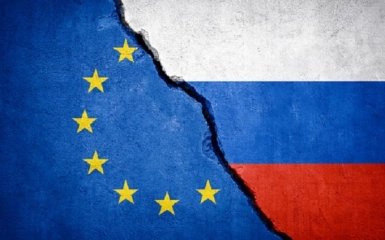 У ЄС нарешті призупиняють спрощений візовий режим з Росією