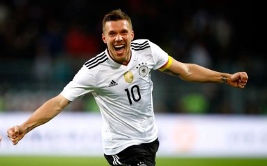 Легендарный немец забил фантастический гол в прощальном матче: появилось видео