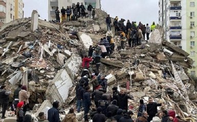 Землетрус у Туреччині — відомо про понад 2600 загиблих