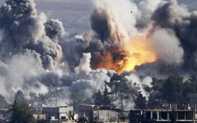 США раптово заявили, що здійснили новий потужний авіаудар