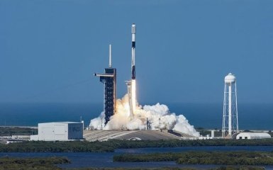 SpaceX произвел запуск десятков спутников Starlink