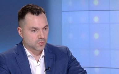 Арестович объяснил невозможность военного разрешения ситуации в Мариуполе