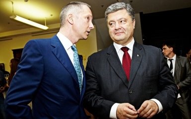 Звонил Ложкин, просил найти новых: соцсети посмеялись над "разгоном порохоботов"