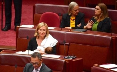 В Австралії політик вперше погодувала грудьми дитину в парламенті