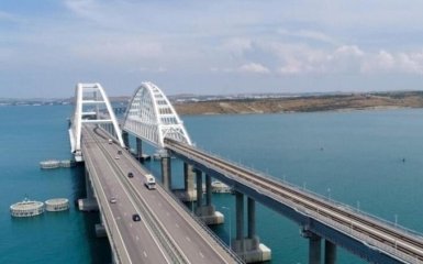 Армия РФ топит паромы для защиты Крымского моста от атак — ГУР