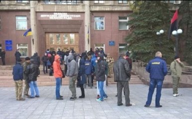 У Миколаєві форум партії Медведчука вилився в безлади: з'явилися фото