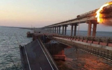 Аксьонов заявив про відновлення руху Кримським мостом — люди все одно тікають