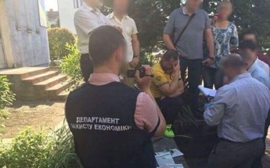 Среди задержанных чиновников-взяточников на Закарпатье был мэр Чопа