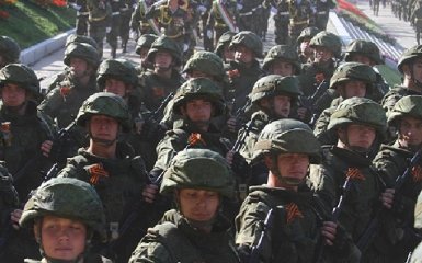 Россия устроила в аннексированном Крыму военные учения