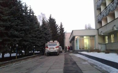 Літак з пораненими бійцями АТО позапланово сів через погоду: з'явилися фото і відео