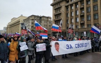 "Путін, всіх не перестріляєш": в Росії пройшли масштабні марші пам'яті Бориса Нємцова