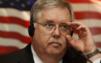 Американський дипломат зробив заяву щодо зброї для України