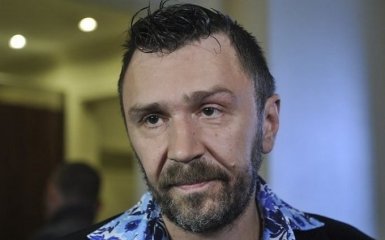 Скандальний Шнур пообіцяв розцілувати депутата