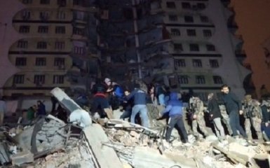 У Туреччині стався потужний землетрус — загинули сотні людей