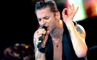 В Минске госпитализировали лидера культовой британской группы