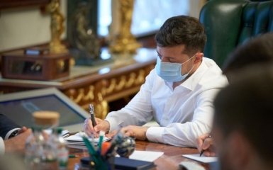 Зеленский допустил лишение мандатов нардепов и расследование за вмешательство в выборы США