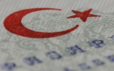 Туреччина відновлює видачу віз громадянам США, але в обмеженому обсязі