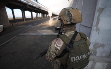 На київському мосту загроза теракту - з'явилися перші фото