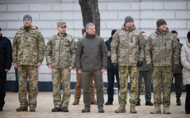 Зеленський та керівники військового командування ЗСУ дали інтерв'ю журналісту Дмитру Комарову