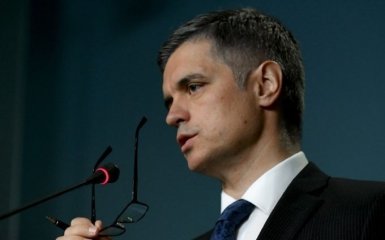 Міжнародний скандал: Пристайко відповів, чи тисне Трамп на Зеленського