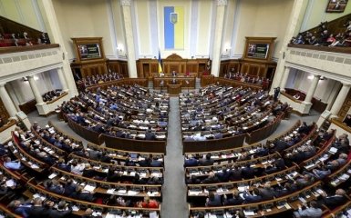 Рада приняла законопроект о выплатах военным