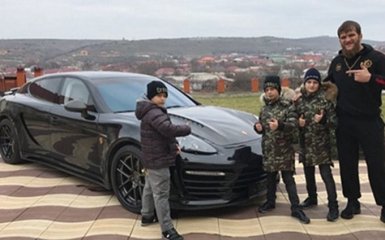 Дети Кадырова подарили шикарное авто своему тренеру, сеть в шоке: появились фото