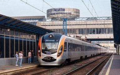 Українців з Польщі евакуюють поїздами - коли і скільки коштує квиток